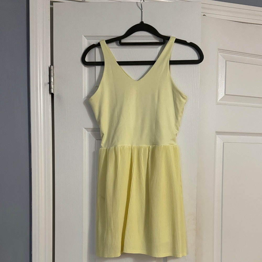 Light yellow girls pleated tennis dress